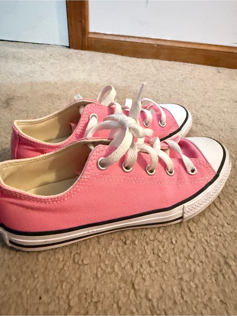 Kids Pink Canvas Low-Top Lace-Up Sneakers